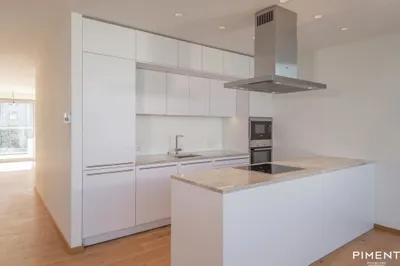 GROSSZÜGIGES PENTHOUSE MIT BALKON! – Bild 3