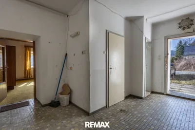 6-Zimmer-Immobilie kaufen in Villach Land – 244 m², € 279.000 – Bild 15 von 35