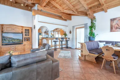 7-Zimmer-Gewerbeimmobilie kaufen in Kitzbühel – 237 m², € 1.385.000 – Bild 7 von 22