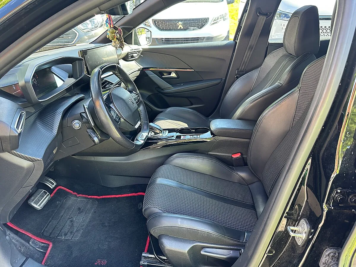 Peugeot 208 GT-Line PureTech 100 S&S EAT8 Aut. – Bild 7