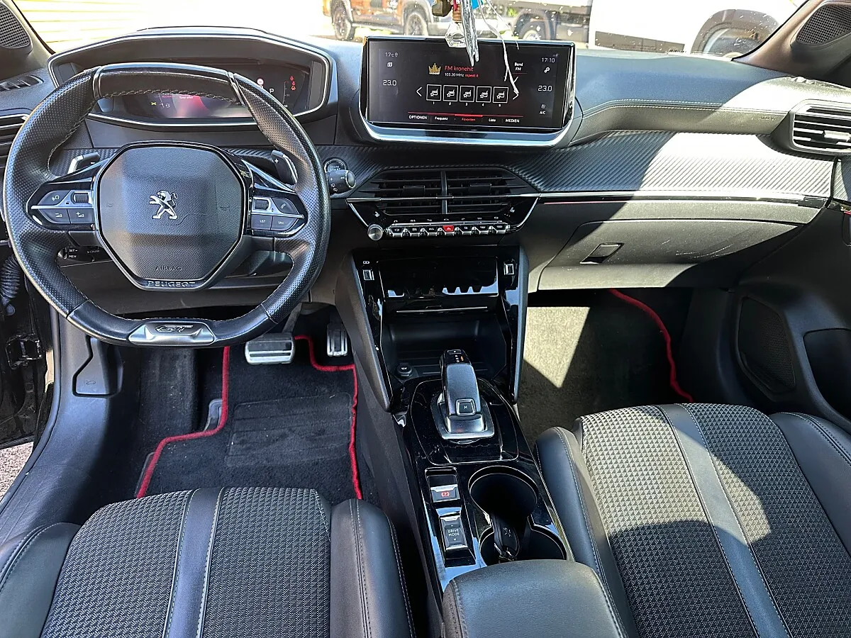 Peugeot 208 GT-Line PureTech 100 S&S EAT8 Aut. – Bild 10