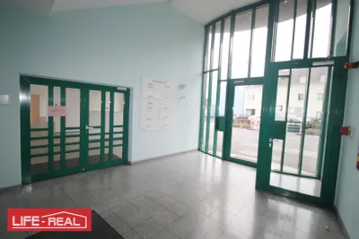 2-Zimmer-Gewerbeimmobilie mieten in Linz – 88 m², € 1.016 – Bild 8 von 12