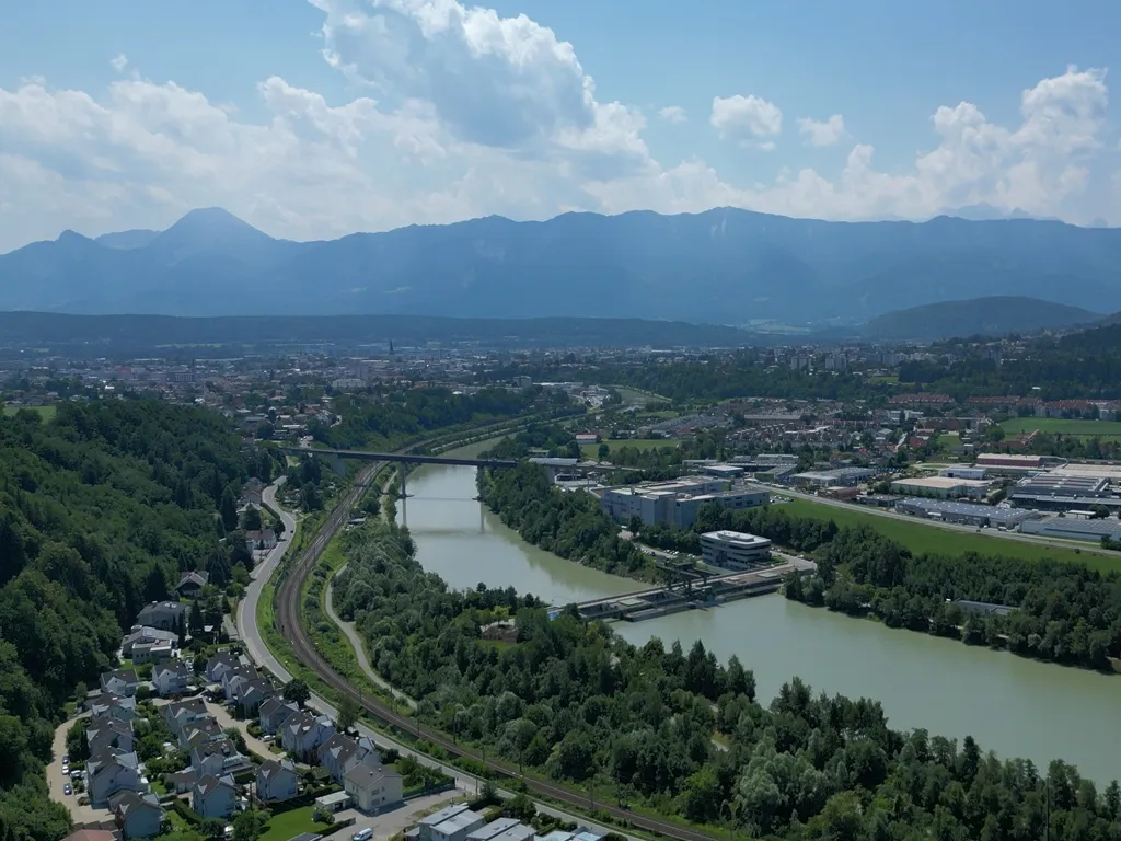 4.5 ha Wiesen und Wald in Villach - Ansicht 2