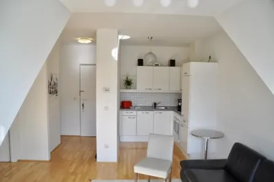 2-Zimmer-Wohnung mieten in Linz – 42 m², € 697 – Bild 2 von 15