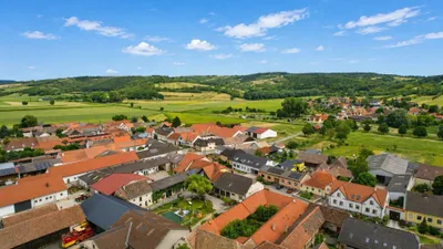 6-Zimmer-Haus kaufen in Hollabrunn – 342,71 m², € 1.199.000 – Bild 3 von 50