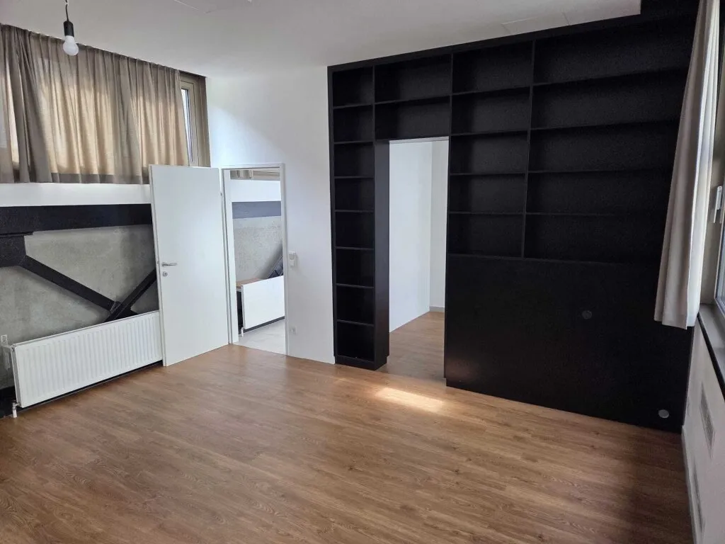 Traumhaftes LOFT 54 m² mit hofseitiger TERRASSE 50 m² - Widok 2