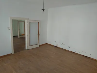 6-Zimmer-Haus kaufen in Bruck an der Leitha – 250 m², € 290.000 – Bild 7 von 20