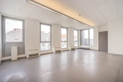 10-Zimmer-Gewerbeimmobilie mieten in Wien – 423 m², € 7.041 – Bild 16 von 26