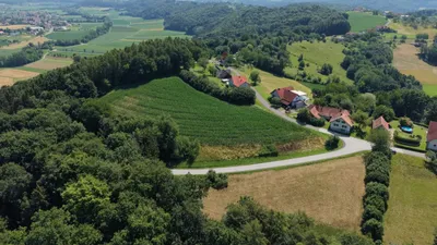 Grundstück kaufen in Weiz – 15 462 m², € 53.300 – Bild 2 von 3
