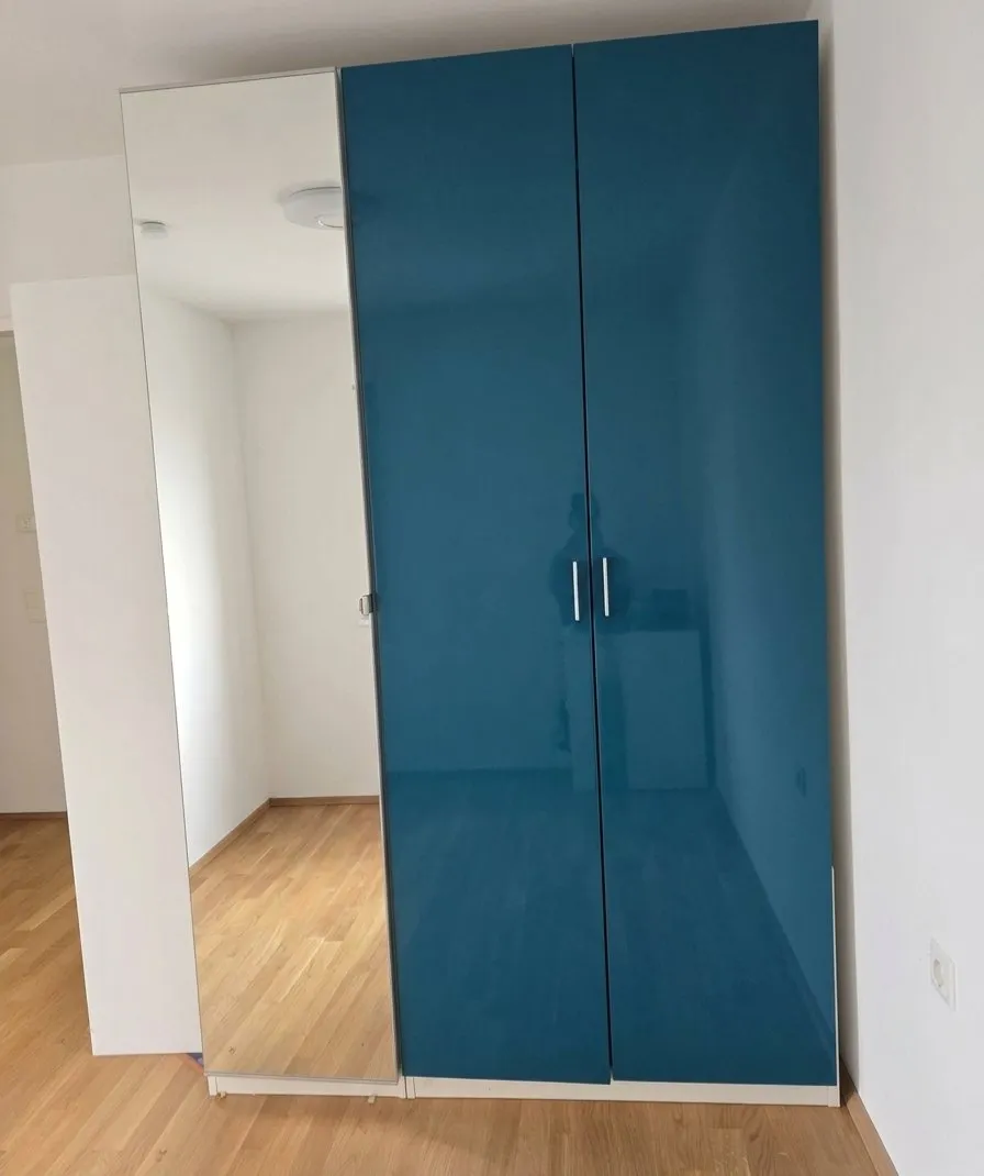 Ikea Pax Schrank, € 220,- (6112 Wattens)