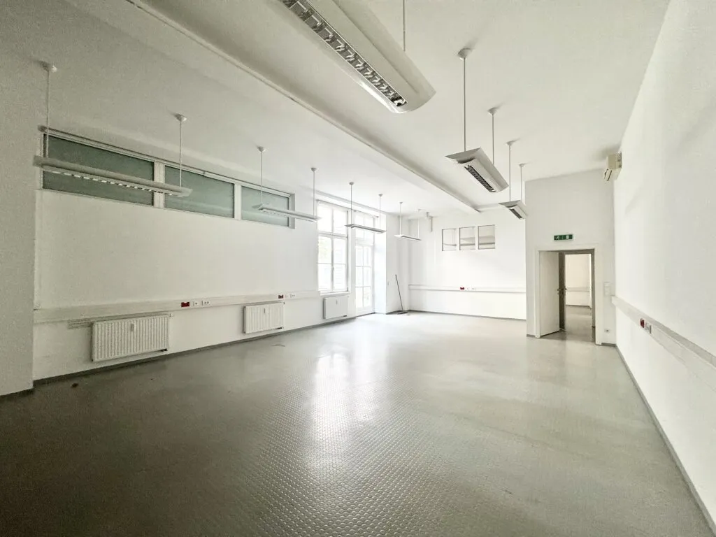 Vielseitiges Geschäftslokal/Büro/Studio auf rund 300 qm - direkt nebem dem Stadtsaal auf Mariahilfer Straße! - Ansicht 3
