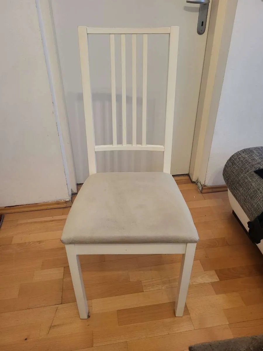 1 Stück Ikea Stuhl zu verschenken, € 0,- (1050 Wien)
