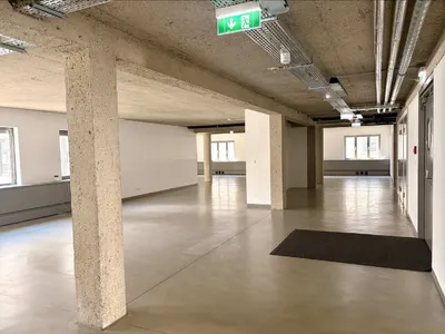 Gewerbeimmobilie mieten in Wien – 338 m², € 6.212