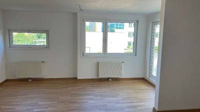 sonnige, 2023 sanierte 2-Zimmer Wohnung
