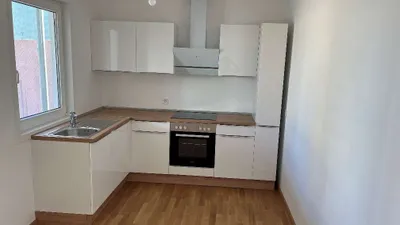 sonnige, 2023 sanierte 2-Zimmer Wohnung – Bild 2