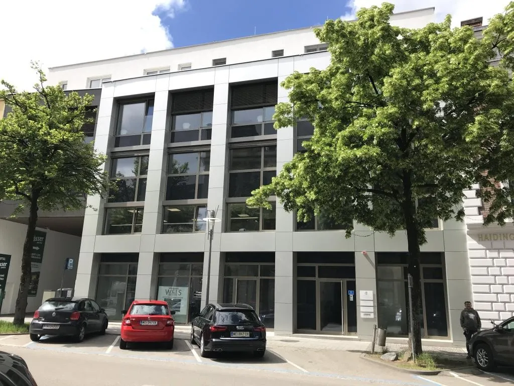 Repräsentative Top-Adresse: 150 m² High-End Geschäftsfläche im Neubau - Wels Ringstraße