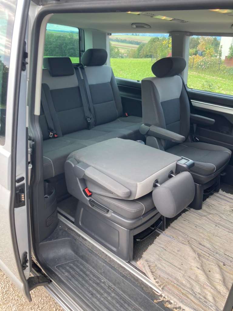 VW T5 Multivan Startline 1,9L Kombi / Family Van, 2011, 147.400 km, €  23.500,- - willhaben