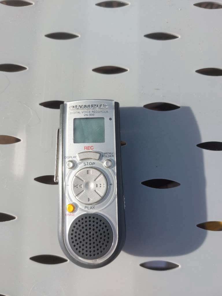 Olympus Digital Voice Recorder VN-900 / Diktiergerät, € 10,- (1230