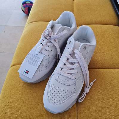 Sneakers Damen von LV., *1x kurz getragen*, € 680,- (8020 Graz) - willhaben