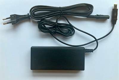 Nagelneu, Fast Charger (handy ladegerät), 48 Watt, 4 USB-Ports Quick Charge  3.0, € 10,- (1230 Wien) - willhaben