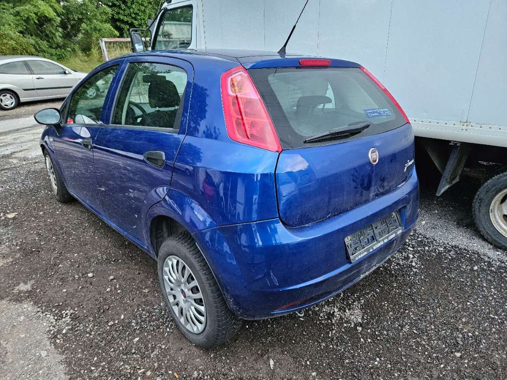 Fiat Punto 188/BXA1A/01AB Klein-/ Kompaktwagen, 2005, 155.000 km, € 500,- -  willhaben