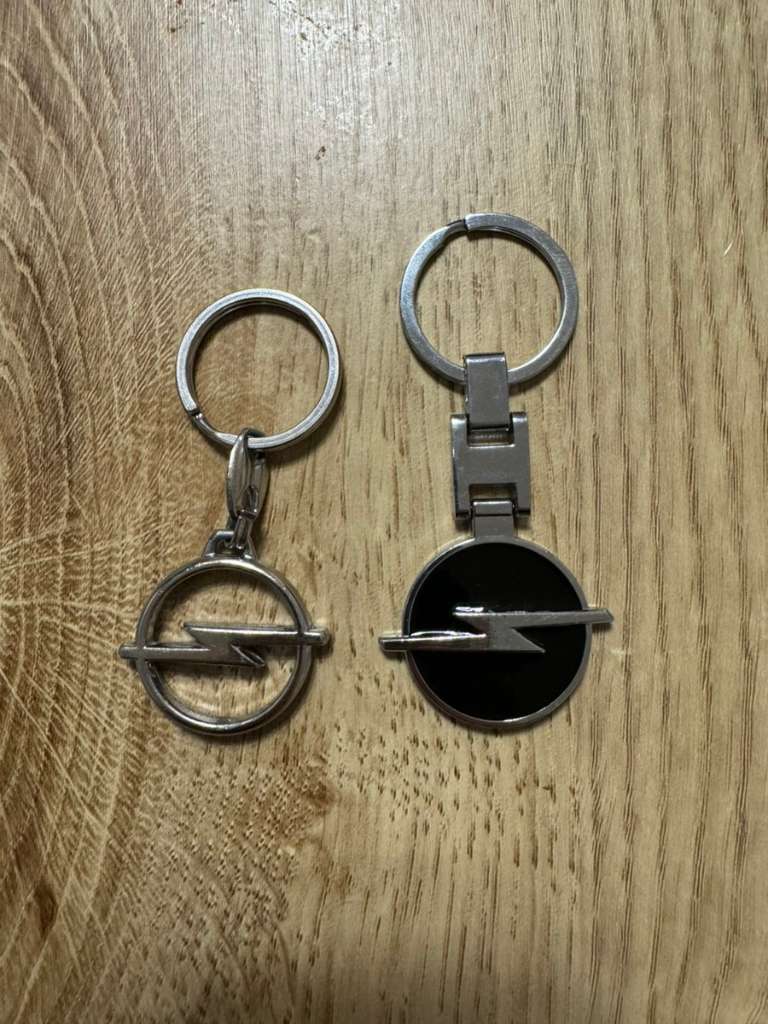 Opel Schlüsselanhänger.