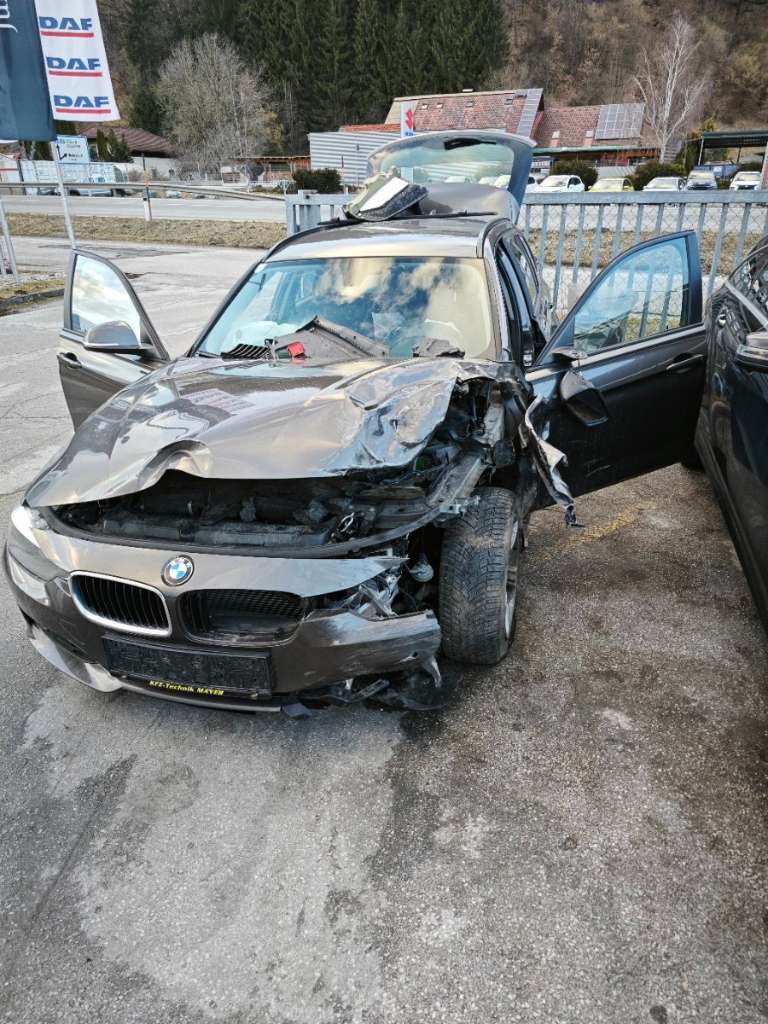 Anti Drop Sitzlückenfüller Auto im BMW M - Look, € 7,- (4060 Leonding) -  willhaben