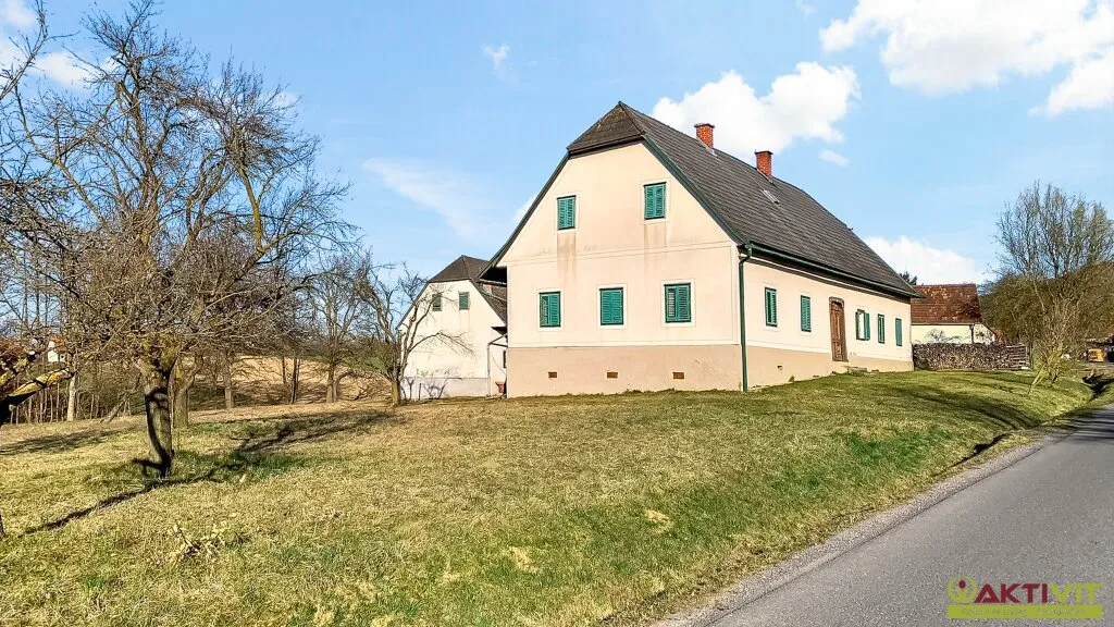 Wohnhaus & Nebengebäude auf rund 6.000 m² Bauland. - Wald und Freiland inkl. - Großes Potential. - Ansicht 2