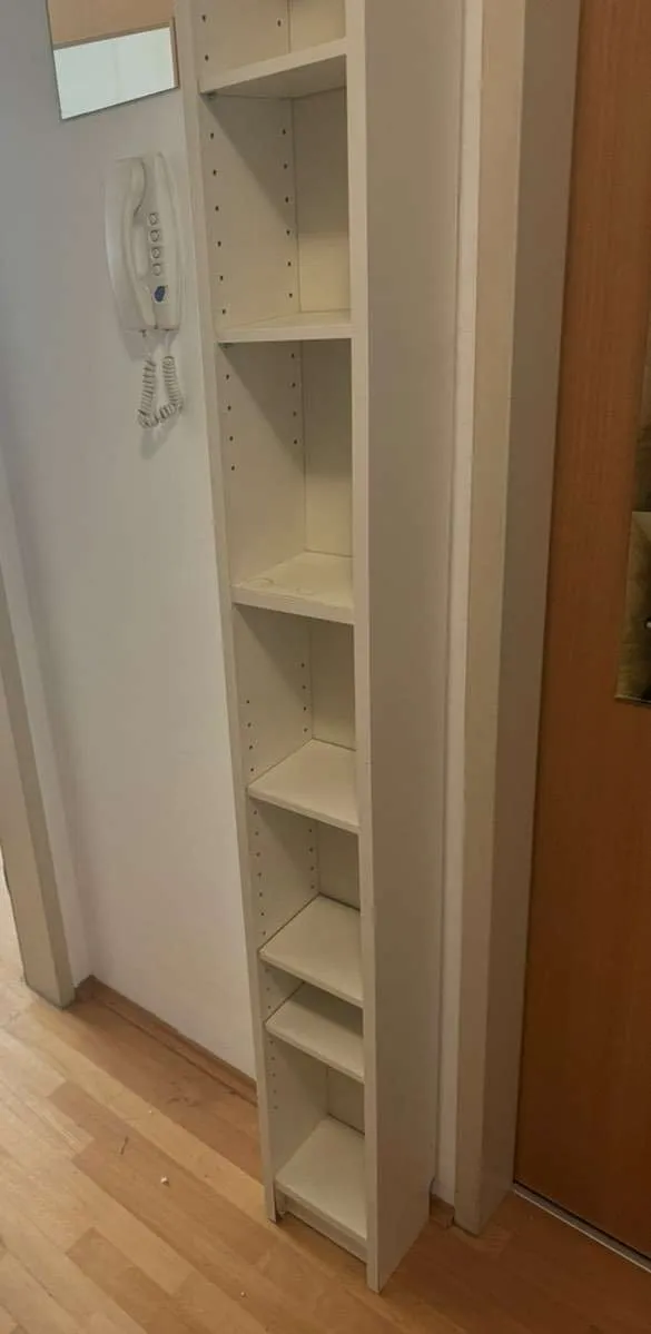 Ikea Regal / Badregal mit Einlegeböden GNEDBY | hohes, flaches, schmales Regal aus Holz, € 0,- (6020 Innsbruck)