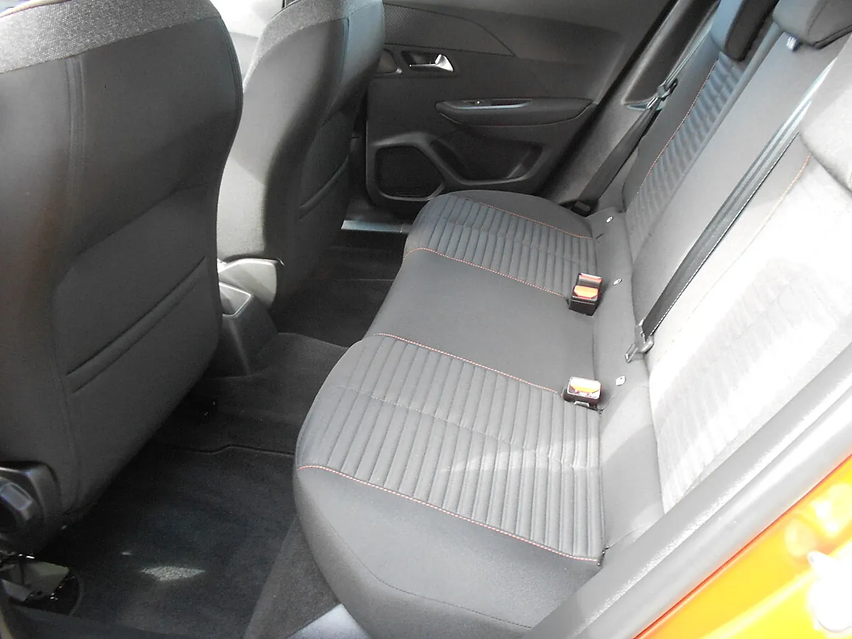 Peugeot 2008 1.5 BlueHDi 110 Active Pack (EURO 6d) – Bild 14