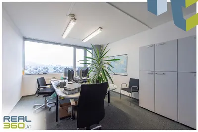 11-Zimmer-Gewerbeimmobilie mieten in Linz – 547 m², € 7.814 – Bild 8 von 31