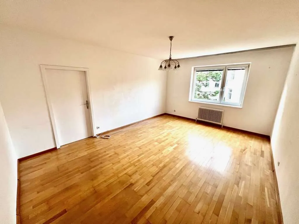 Charmante 2-Zimmer-Wohnung mit Blick in den ruhigen Innenhof – pohled 3