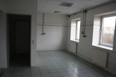 Gewerbeimmobilie mieten in Wiener Neustadt – 1 776 m², € 8.500 – Bild 10 von 13