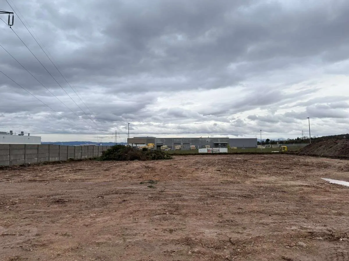 Mit Kaufoption !!! Umspannwerk Nähe Ideal für Rechenzentrum und Batteriespeicher2 Grundstücke neben Umspannwerk mit 1900 m² und 1300 m² - Ansicht 2