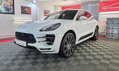 Porsche Macan Turbo mit Performance Package Carbon Pake...