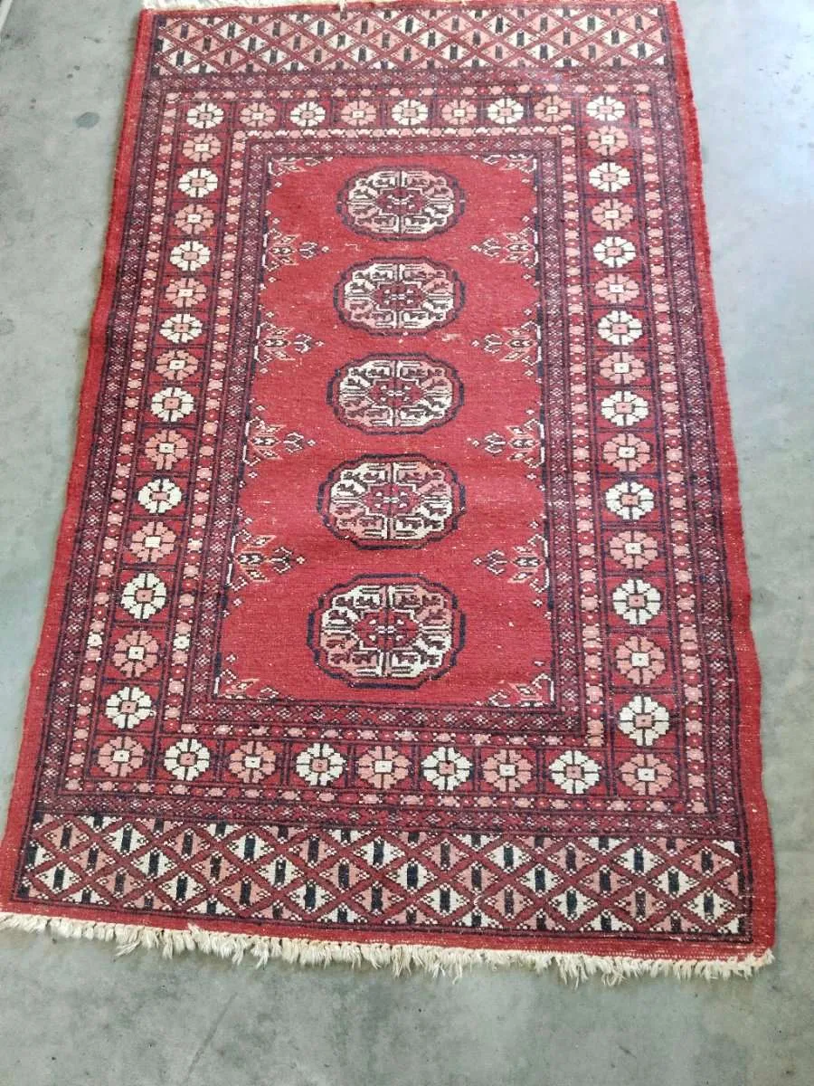 Alte tepih, € 10,- (2751 Hölles)
