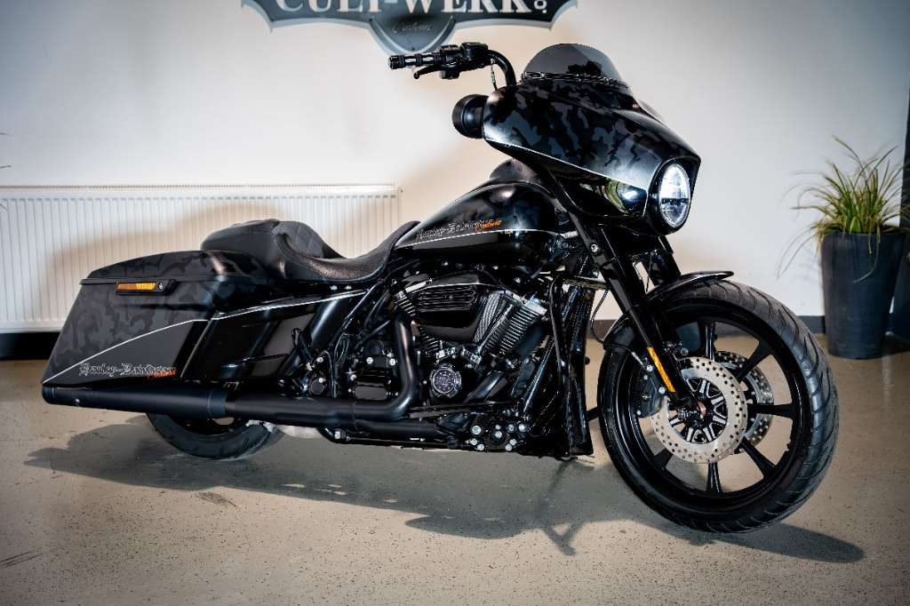 Harley-Davidson Street Glide 114 SPECIAL 21" LUFT KLAPPE - by CULT-WERK Tourer