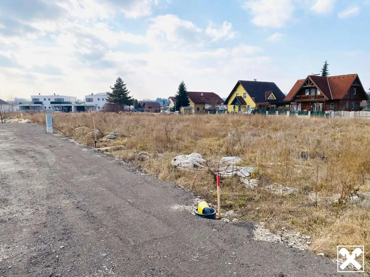 BAUGRUNDSTÜCK AM FÖHRENSEE IN TRASDORF INMITTEN DER NATUR AN FELDER DER REGION ANGRENZEND - Ansicht 3