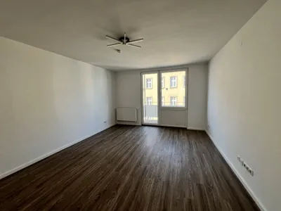 Urban Wohnen mit Balkon und guter Infrastruktur bei der U1 Station – Bild 2