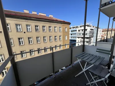 Urban Wohnen mit Balkon und guter Infrastruktur bei der U1 Station