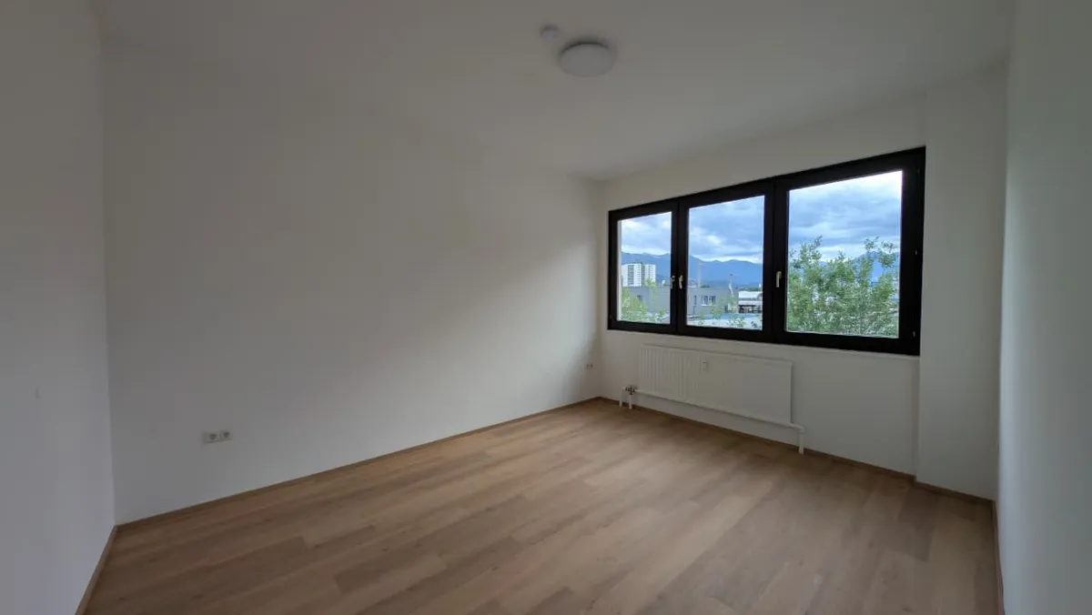 Helles 2-Zimmer Büro/ Studio/ Atelier im Osten Innsbrucks - Ansicht 2