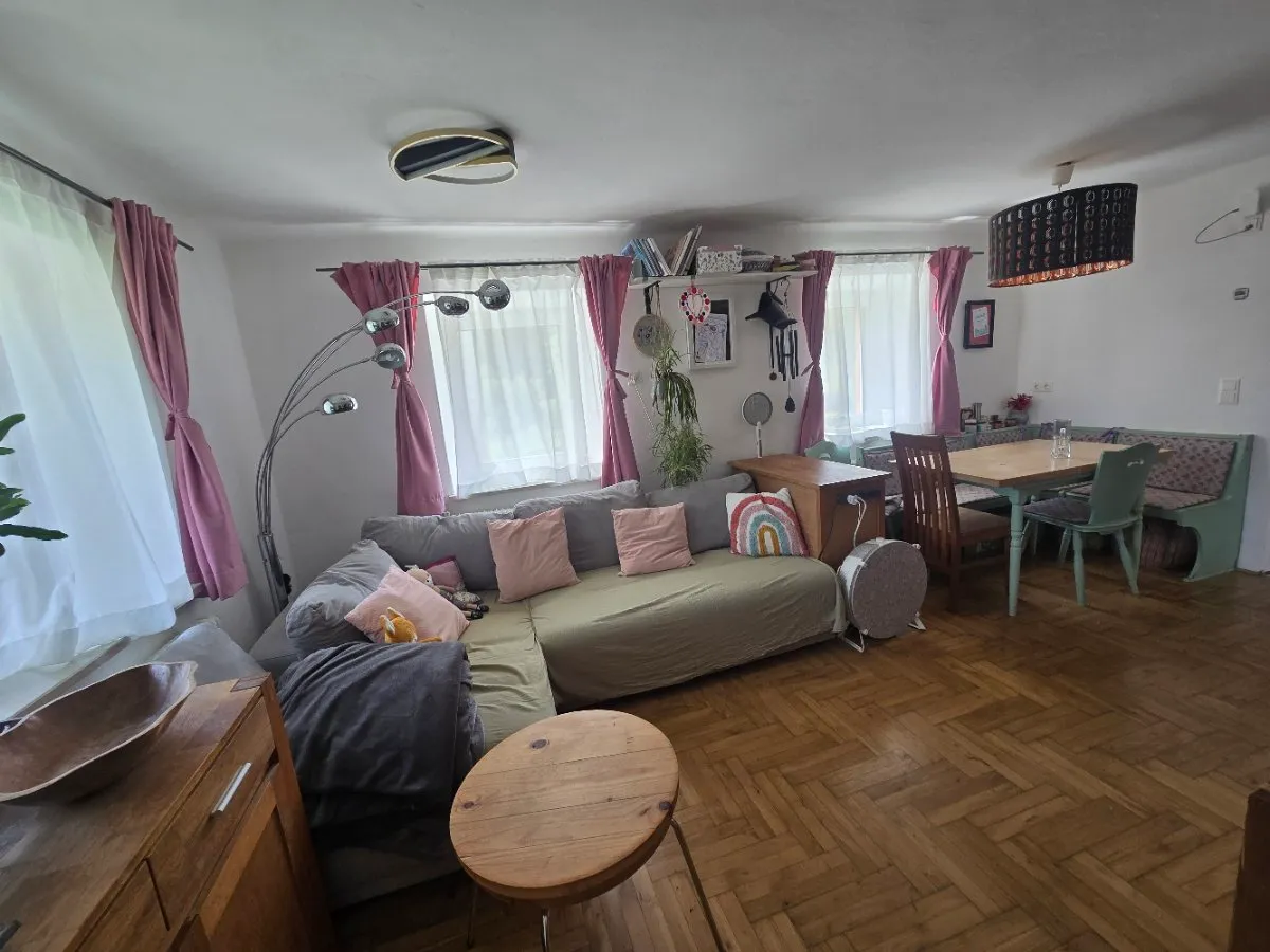 Charmantes renoviertes Haus am Land mit Gartenteil - ideal für Familien - View 2