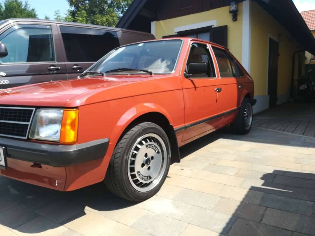 Opel Kadett berlina