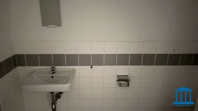 5-Zimmer-Gewerbeimmobilie mieten in Wiener Neustadt – 179 m², € 1.999 – Bild 16 von 21