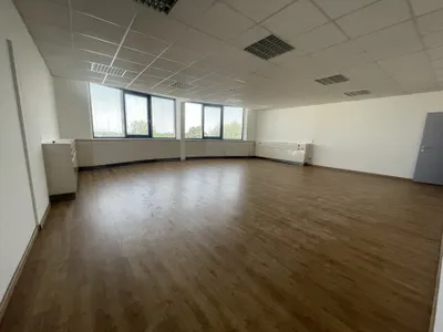 10-Zimmer-Gewerbeimmobilie mieten in Baden – 369 m², € 5.280 – Bild 8 von 15