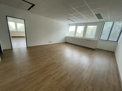 10-Zimmer-Gewerbeimmobilie mieten in Baden – 369 m², € 5.280 – Bild 11 von 15