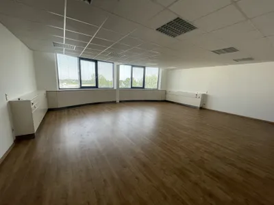 10-Zimmer-Gewerbeimmobilie mieten in Baden – 369 m², € 5.280 – Bild 7 von 15