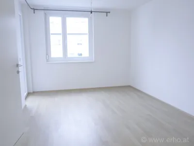 Helle 2 Zi Neubauwohnung mit hofseitiger Loggia in absoluter Ruhelage – Bild 2