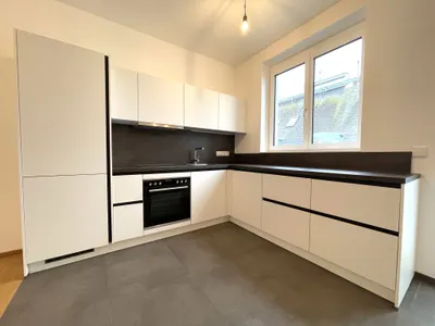 NÄHE NASCHMARKT - DG-Ausbau: 3 Zimmer Wohnung mit schönen Ausblick zum Innenhof – Bild 3