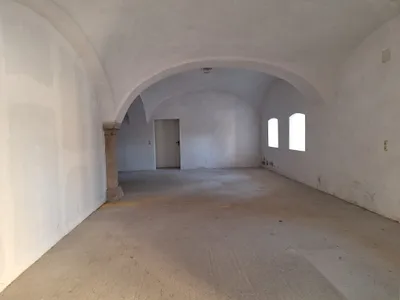 Immobilie mieten in Linz Land – 100 m², € 6 – Bild 2 von 9